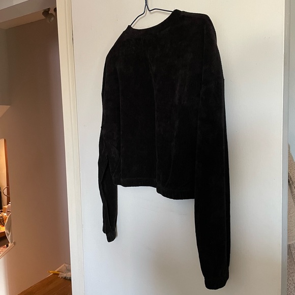 Garage Velour Cropped Crewneck - Picture 6 of 7